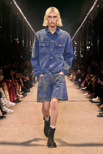 Look 34
